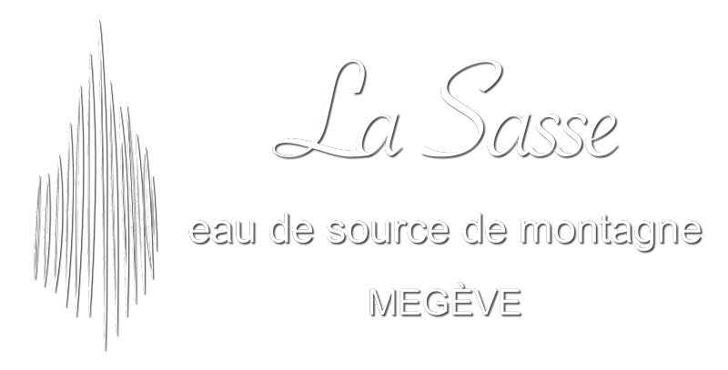 Les Sources de la Sasse oeuvrent au quotidien à la préservation du dernier espace préservé de Megève et à l'embouteillage d'une eau de source de montagne à la pureté exceptionnelle : la Sasse